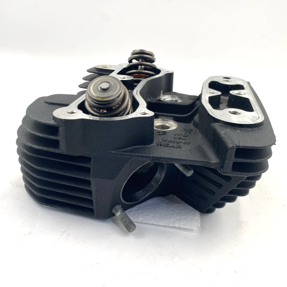 Culata trasera negra OEM Harley 16662-07 07-20 Sportster XL 883 Foto 3 de 4