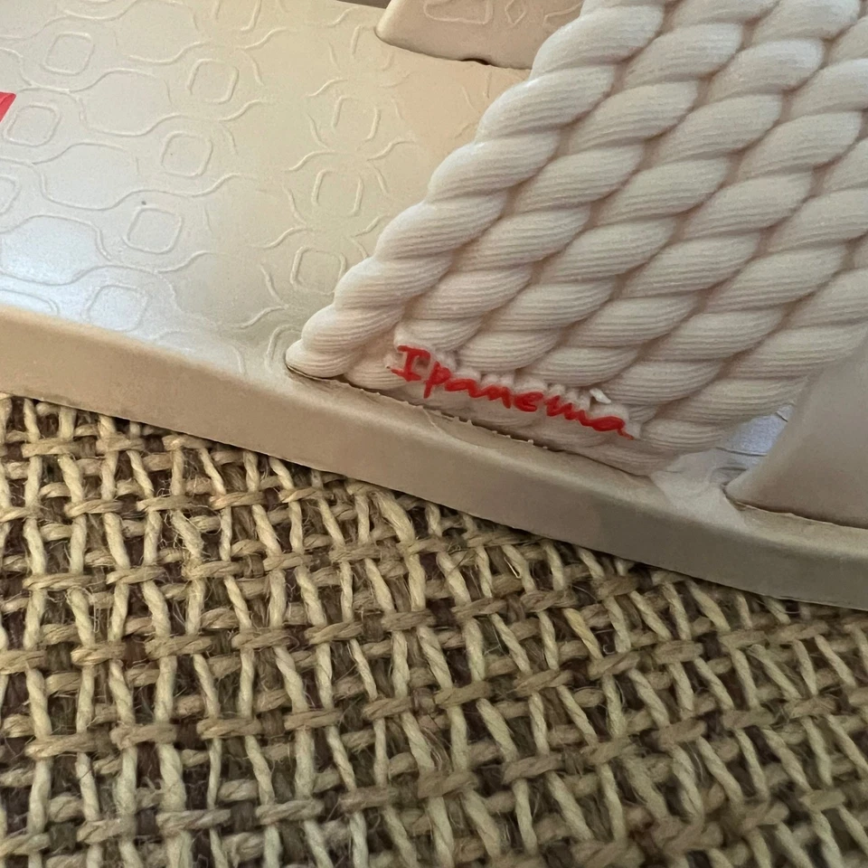 Женские сандалии-шлепанцы Ipanema бежевые плетеные крест-накрест повседневные комфортные размер 9 - Изображение 2 из 4