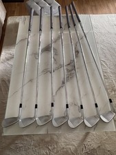 Taylor Made P790 Steel, stiff 4-9+PW Golfschl...