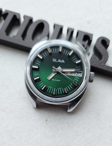 Vintage watch SLAVA. Green dial. Soviet. MADE IN USSR. New Soviet bracelet. - Picture 10 of 22