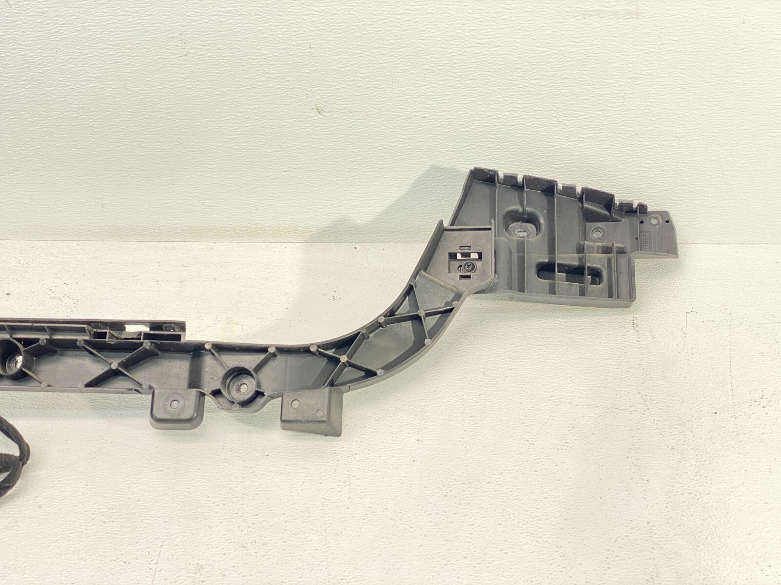 14-21 Maserati Quattroporte Rear Bumper Lower Central Bracket Mount Panel OEM✅