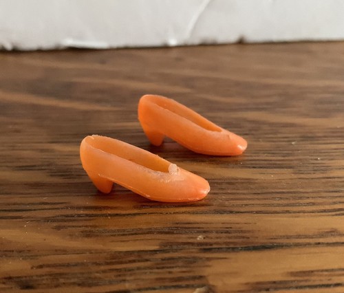 Vintage *Barbie* Fashion Doll Orange Shoes Made In Hong Kong 1” - Picture 2 of 4