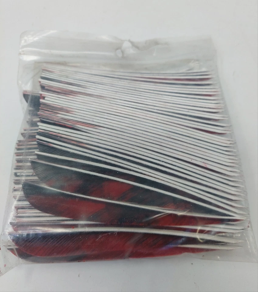 100 Pack Gateway Feathers 5" Right Wing: Parabolic Camo Tre Red 54777 - Image 3 of 3