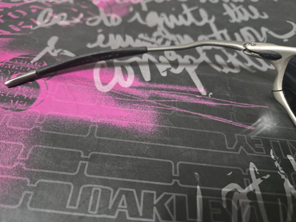 Редкие винтажные линзы OEM Oakley X Metal XX TiO2 ОПРАВА / черные линзы Iridium SKU 04-121 - Изображение 4 из 4