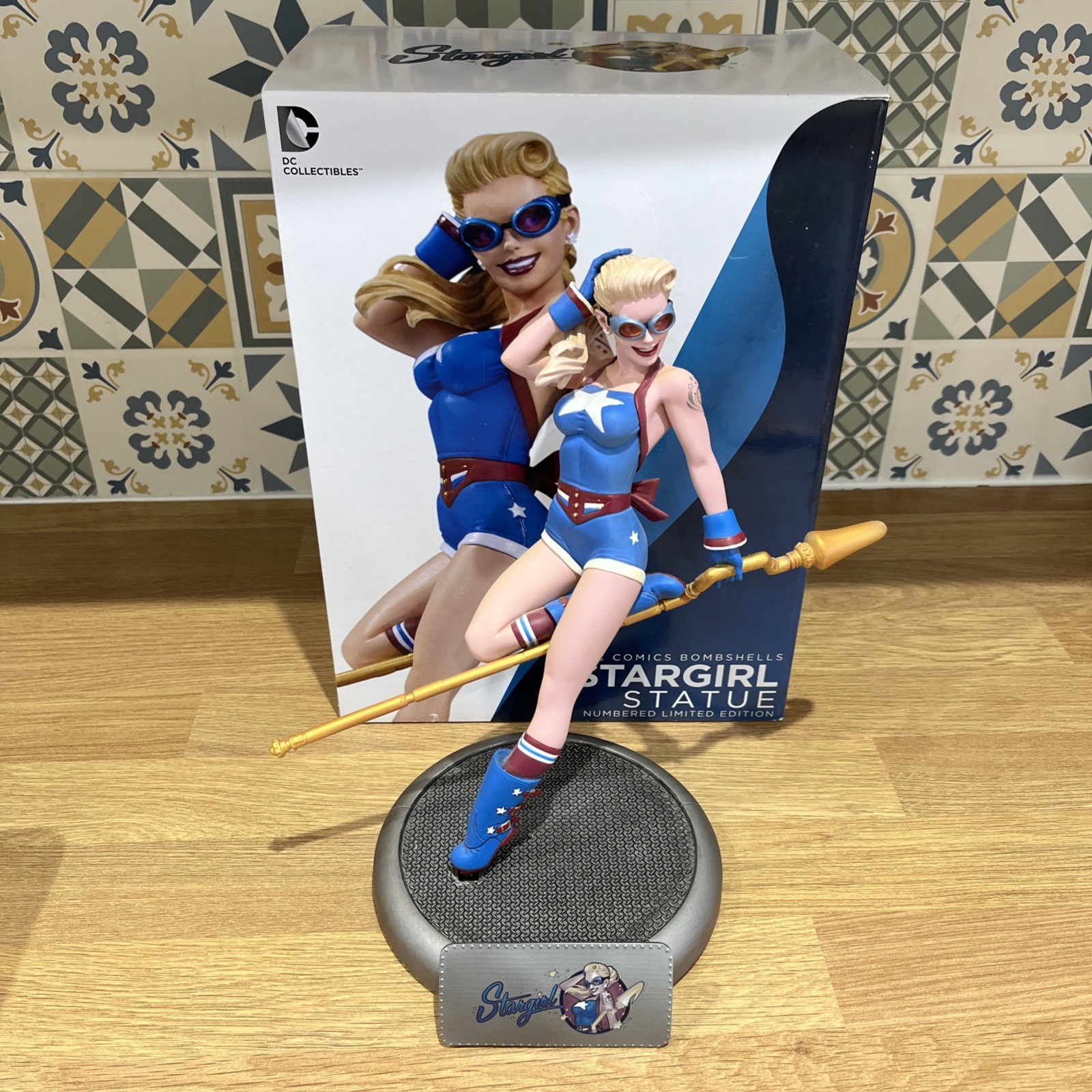 DC Comics Bombshells Star girl Statue Ltd Edition 4398 Cold Cast Porcelain