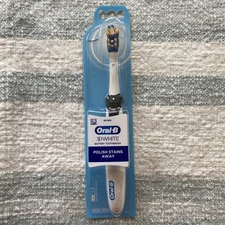 Oral-B 3D White Action Battery Power Electric Toothbrush - Package Torn