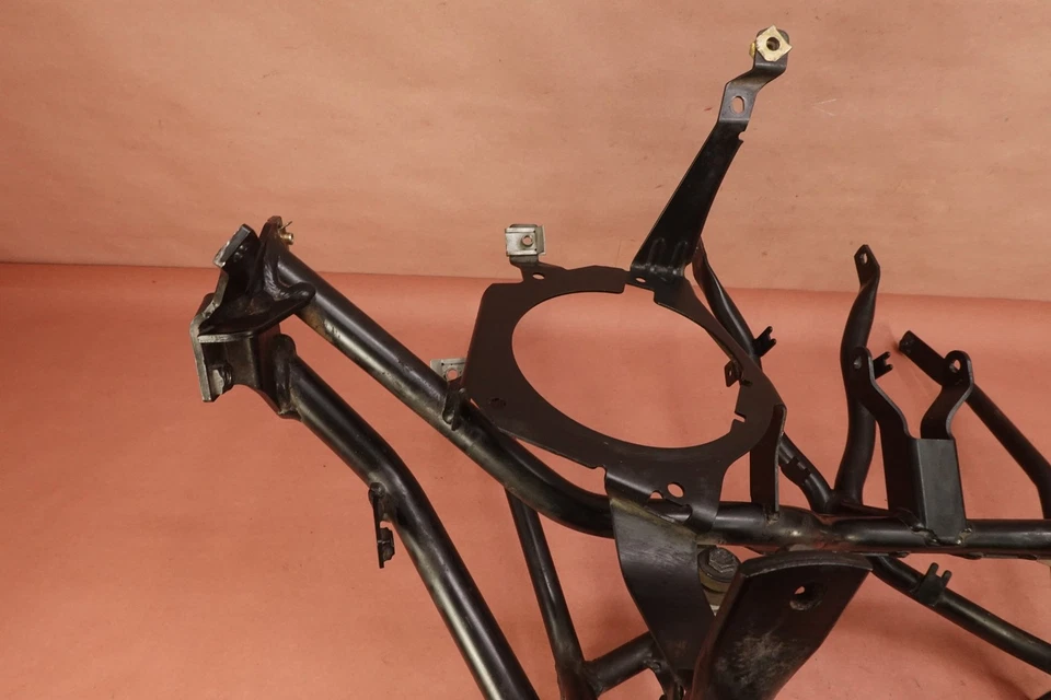 Крепление внутреннего кронштейна переднего обтекателя 1999 - 2004 BMW K1200LT K1200 LT - Изображение 4 из 4