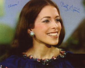 LADY-BETTY-ABERLIN-SIGNED-8x10-PHOTO-MISTER-ROGERS-039-NEIGHBORHOOD-BECKETT-BAS