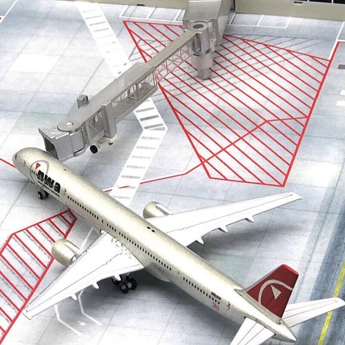 1/400 Airport Terminal Building Air Bridge DIY Model Scene Ornament Gift Toy New - Picture 13 of 40