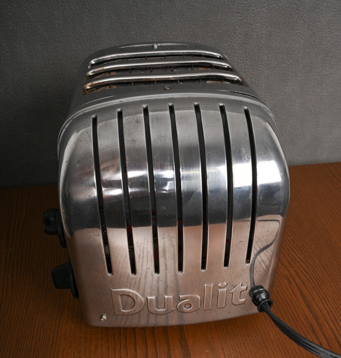 Dualit The Toaster 3スロットトースター Dualit 3 Slice Vario Classic Toaster — Handmade in UK