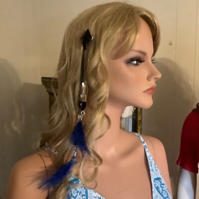 Tarina Tarantino Blue Feather Black Heart Lucite Chain Hair  display picture 3