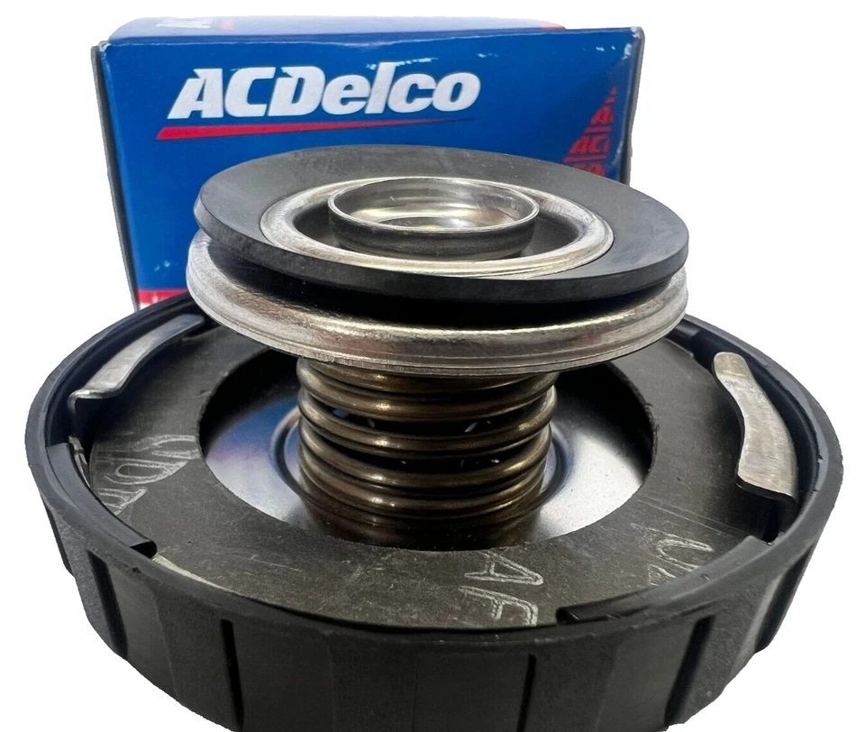 Крышка радиатора 15982188 AC Delco новая для Chevy Suburban Express Van SaVana Tahoe - Изображение 2 из 4