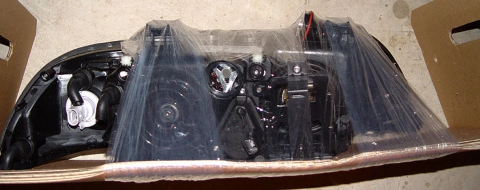 Оригинальная прозрачная угловая левая фара BMW E39 5 серии 2001-2003 XENON HALO EURO Spec - Изображение 3 из 3