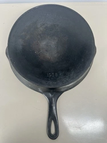 Vintage WAGNER WARE SIDNEY O 1058K #8 Cast Iron  Skillet