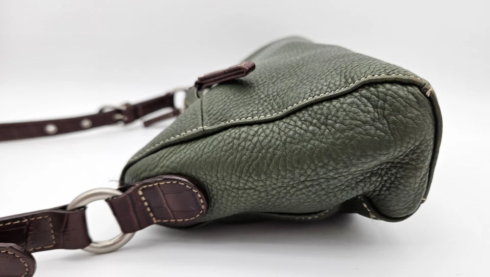 TIG & CO Women's Green Leather Handbag, Baguette Shoulder Bag, Brown Accents - Image 4 of 4