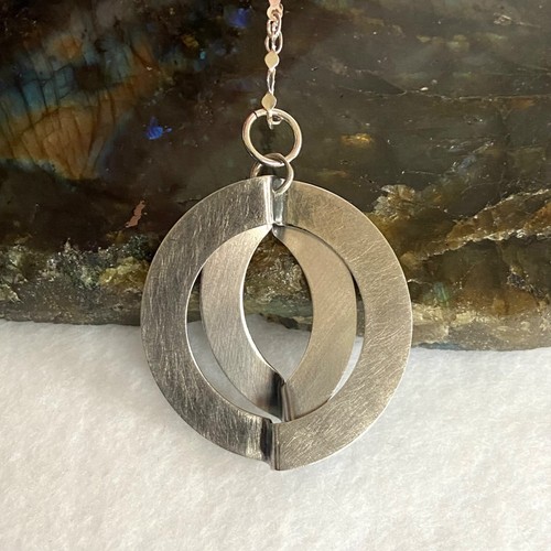 Brushed Sterling Silver 925 Double Ring Modernist Style Round Pendant Necklace - Picture 9 of 23