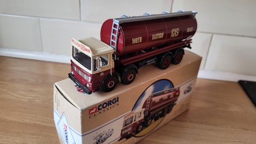Corgi Classics 97932 AEC North Eastern Gas Board Tanker with Certificate. - Picture 2 of 6