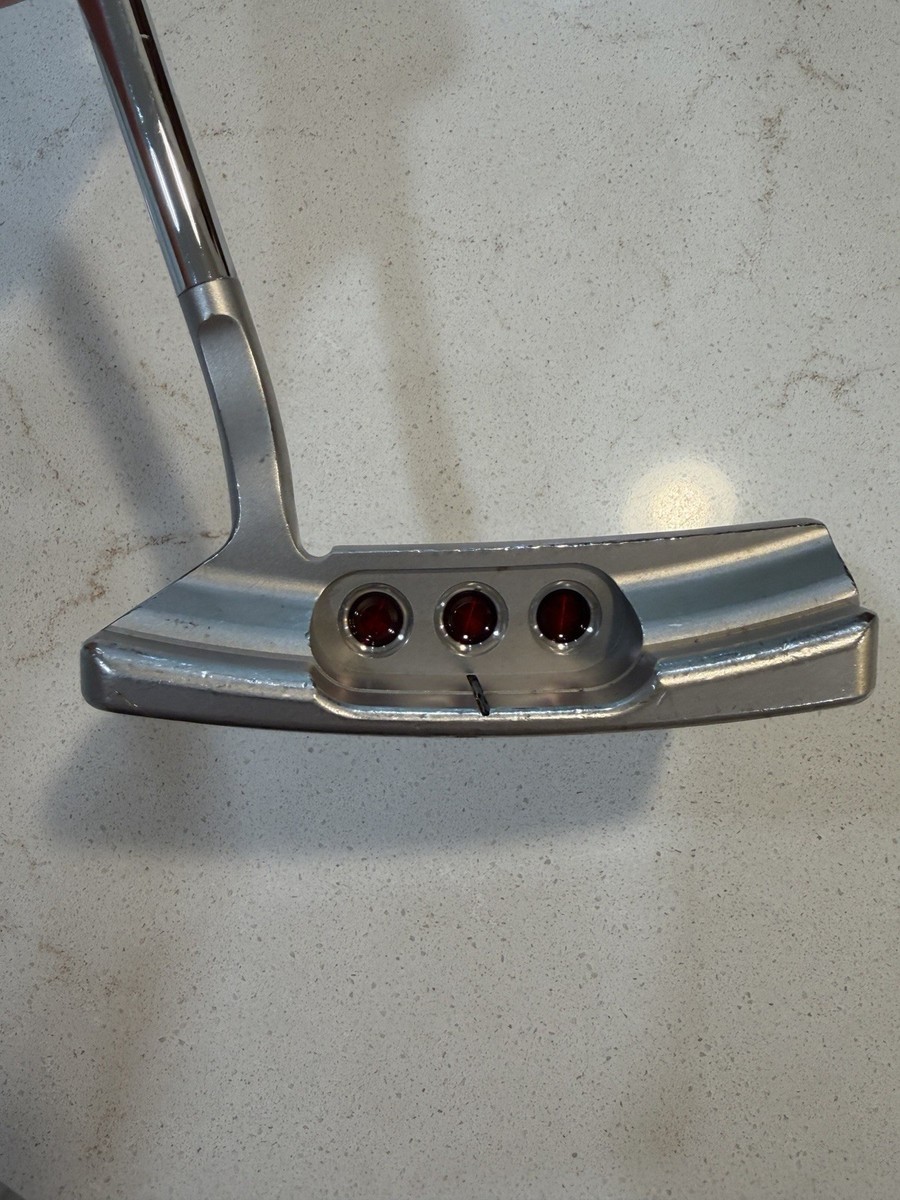 Scotty Cameron California Monterey Putter Right-Handed, 33
