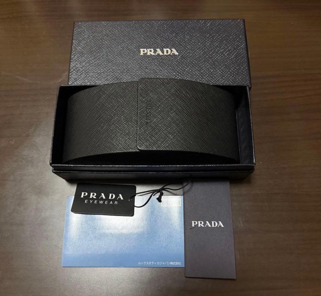 Prada Square Sunglasses Italy Black Women's New/Used 2024 Model thumbnail 4