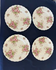 Vintage 4 Royal Chelsea Fine Bone China Pink Blossoms 8" Plates Made in England