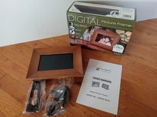 Digital Picture Frame 7" Display Smart Parts Natural Wood AC Uses SD/MMC/MS/xD