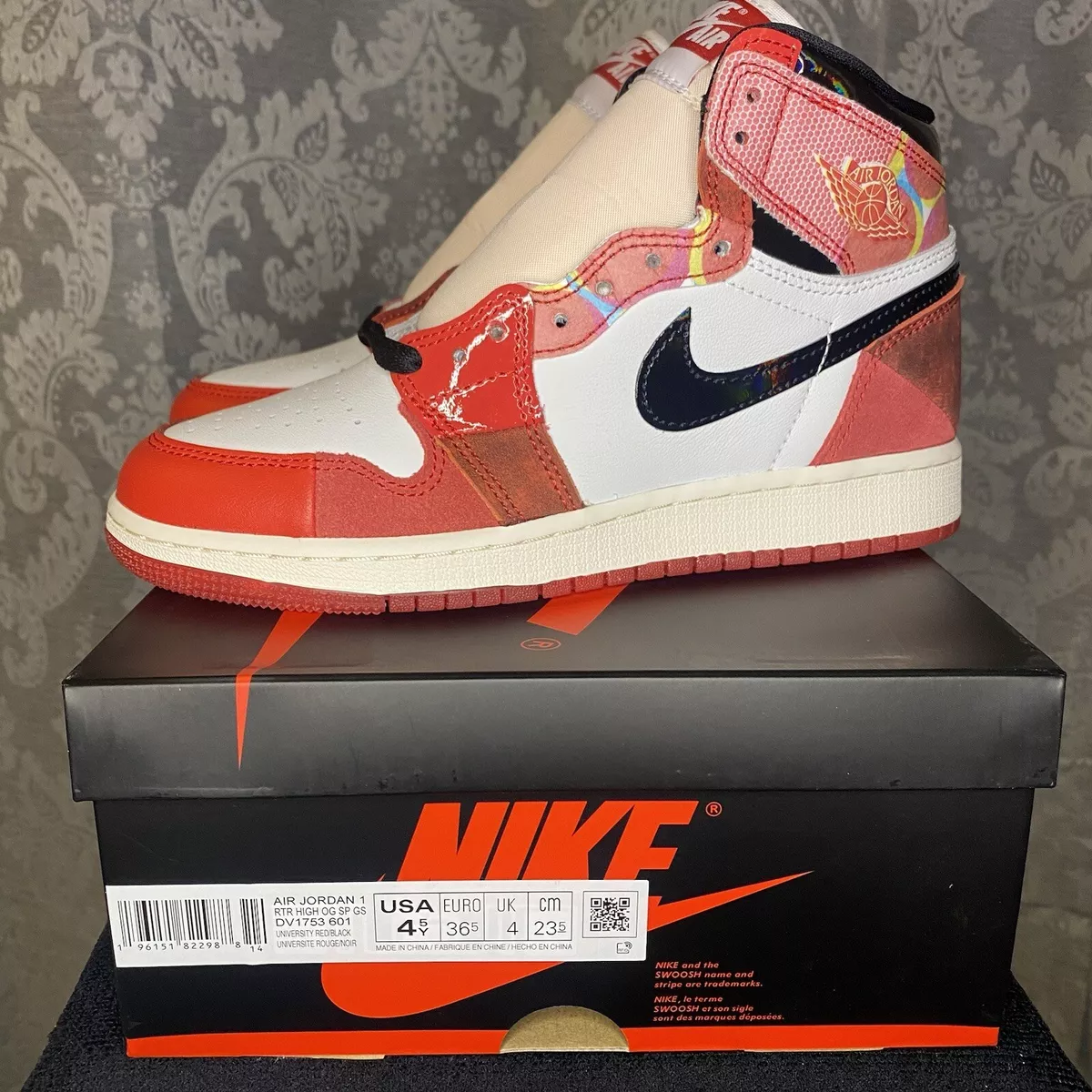 4.5Y Big Kids Nike Air Jordan 1 Retro High OG