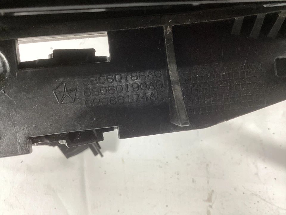 Оригинальный привод внешней ручки и замка защелки задней правой двери зарядное устройство для Dodge 2011-2014 годов выпуска - Изображение 4 из 4