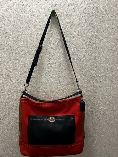 Coach Park Colorblock Leather Hobo Large Bag. Barely Used!! Great Condition!!