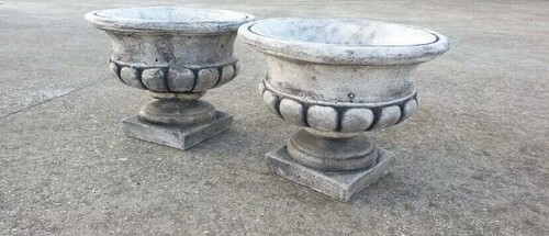 COPPIA DI VASI CALICI VASO IN CEMENTO E POLVERE DI MARMO ARTIGIANALE RESISTENTE - Foto 2 di 2