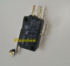2Pcs New For OMRON Microswitch  VX-56-1A3  5A 125 250VAC