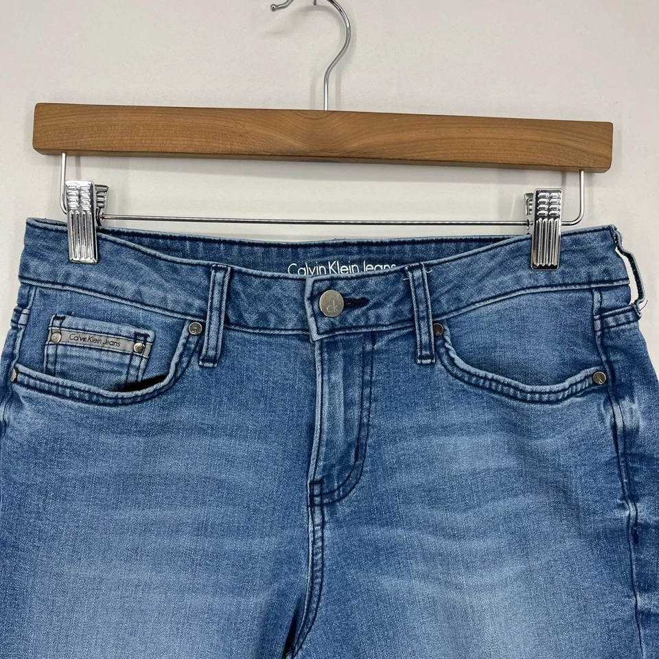 Pantalones cortos de mezclilla elásticos Calvin Klein para mujer talla 4 azul City Foto 2 de 4