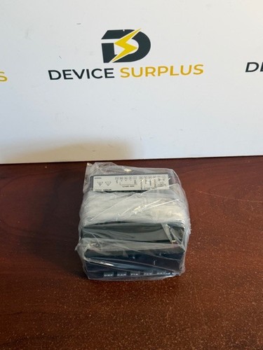 Red Lion Controls PAXD0000 PAX DC Volt Current Input Panel Meter 85-250 VAC New - Picture 1 of 5