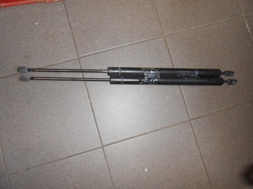 VW T4 IV Bus Multivan Caravelle Heckklappendämpfer Gasfedern  701829331R