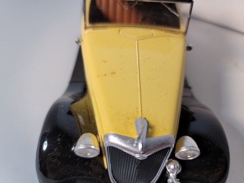 Solido 1934 Ford V8 Roadster 1:19 - Yellow - Picture 8 of 8