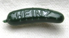 Vintage 1960's Green Plastic  HEINZ PICKLE Promotion Advertising Pin