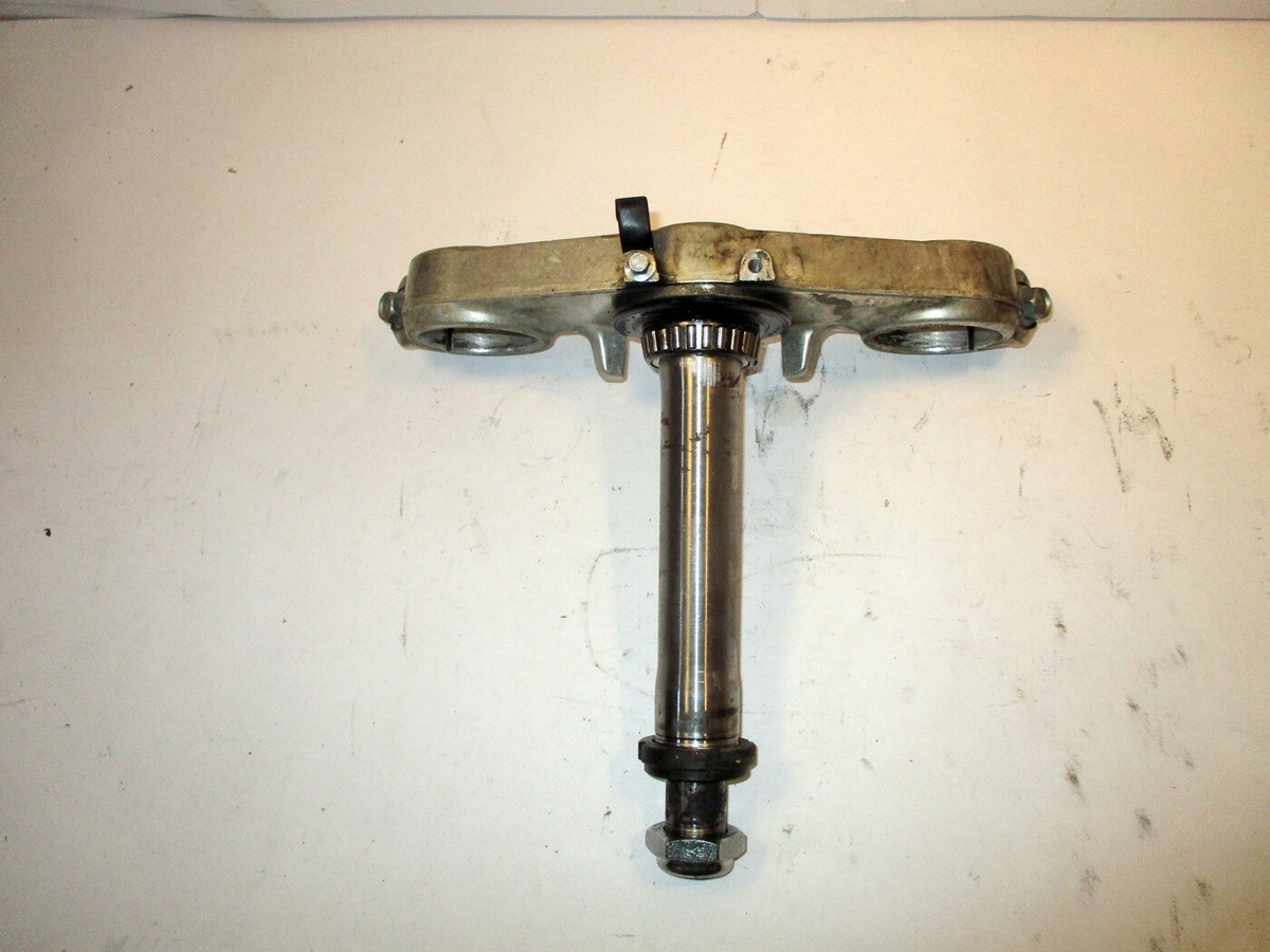 KAWASAKI ZX750 LOWER STEERING STEM FORK HOLDER 44037-1340 ZX