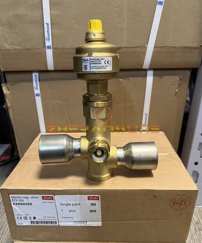 1PCS NEW Danfoss Electric Expansion Valve ETS100 034G0505