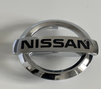 Nissan Kühlergrill Emblem Badge Logo Silber Finish 2010-24 OEM P/N 62889-1JA0A