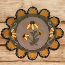 Pre-Washed Wool Blend Felt Penny Rug Kit - Garden Gate Yellow - Candle Mat Kit