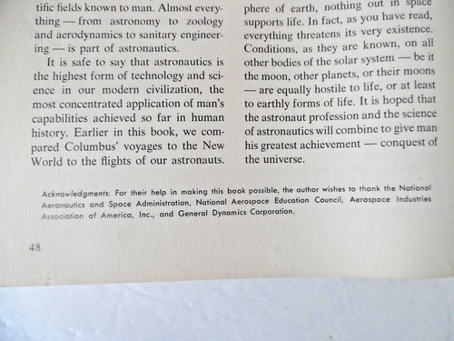 1965 Into Space With The Astronauts, A Spotlight Wonder Book, Paperback - Picture 10 of 10