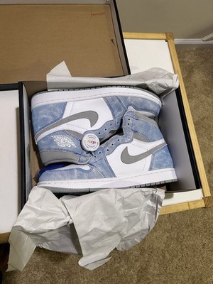 Jordan 1 Hyper Royal Size 9 Deadstock with Original Box