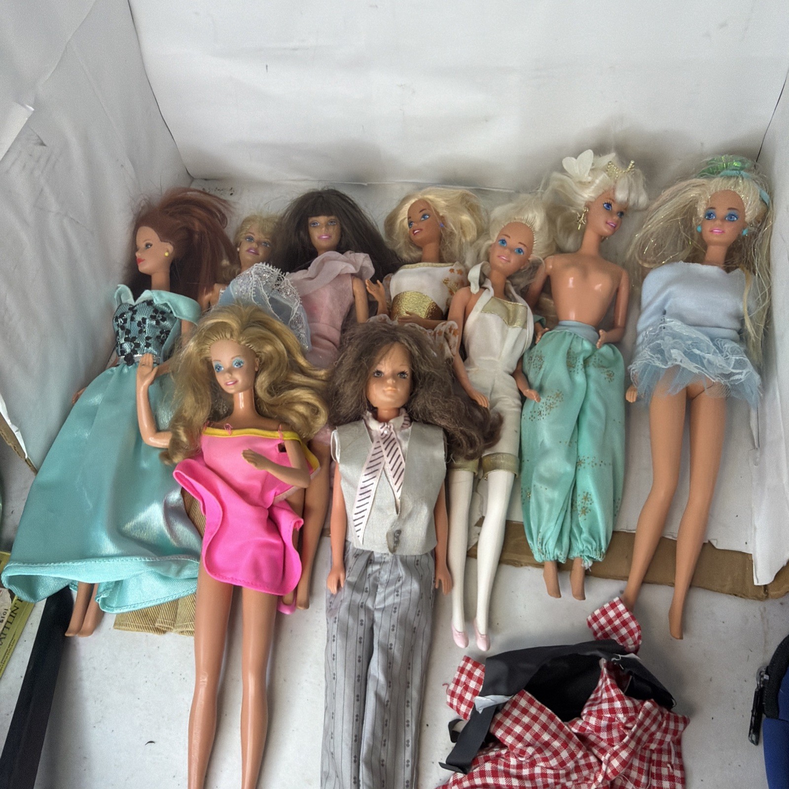 Lot of 8 Vintage Barbie & 1 Tong Doll; 4x 70s Barbie 1x 60s 