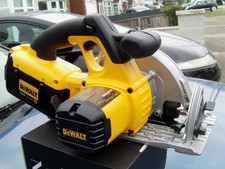 DEWALT DC300 Li-ION 36 V KREISSÄGE NUR NACKTES GERÄT