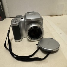 Fujifilm Finepix S3000 Vintage Digital Camera Tested