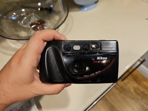 Nikon One Touch 100 35 mm Point & Shoot Film Camera Vintage For Parts - Picture 2 of 6