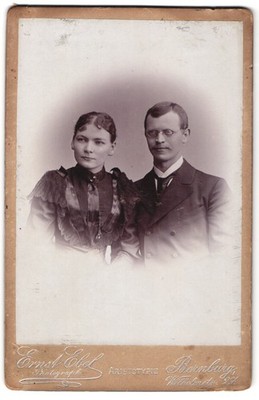 Fotografie Ernst Ebel, Bernburg, Wilhelmstrasse 27, Portrait junges Paar in hüb 