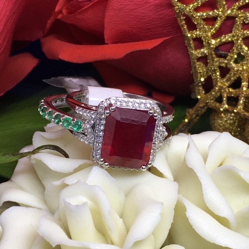Niassa Ruby w/Emerald Stackable Ring, Platinum Sterling Silver 7.90 cwt, Size 8 - Picture 5 of 6