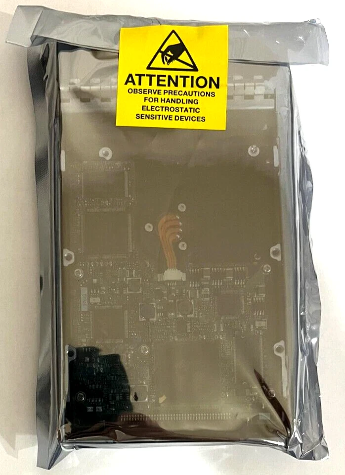 Dell Fujitsu MAU3036NC 36.7GB 15000 RPM 8MB Cache SCSI Ultra320 80pin 3.5" HDD - Image 2 of 4