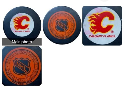Tranche rondelle de hockey Calgary Flames LNH MFR. Fabriqué en CSFR - Photo 1/5