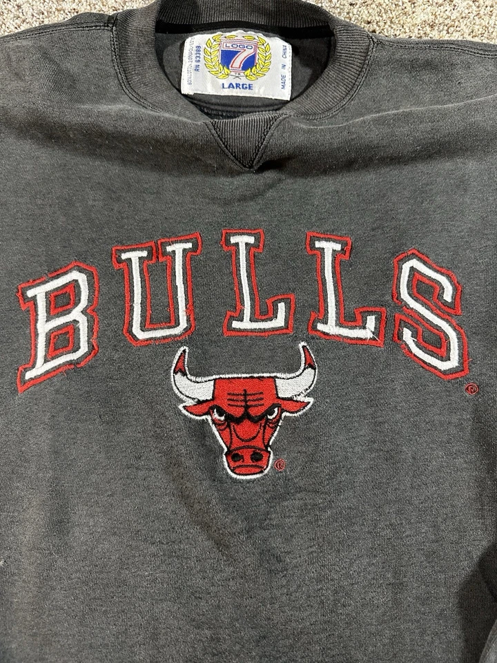 Sudadera Chicago Bulls Vintage Logo 7 Bordada Cuello Redondo Adulto Grande Foto 2 de 4